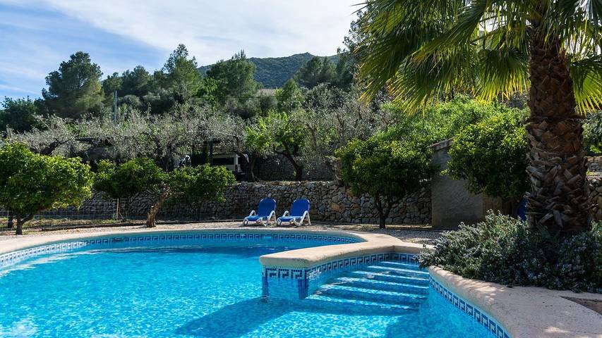 Cottage pour 6 personnes, avec terrasse ainsi que piscine et jardin à Murla