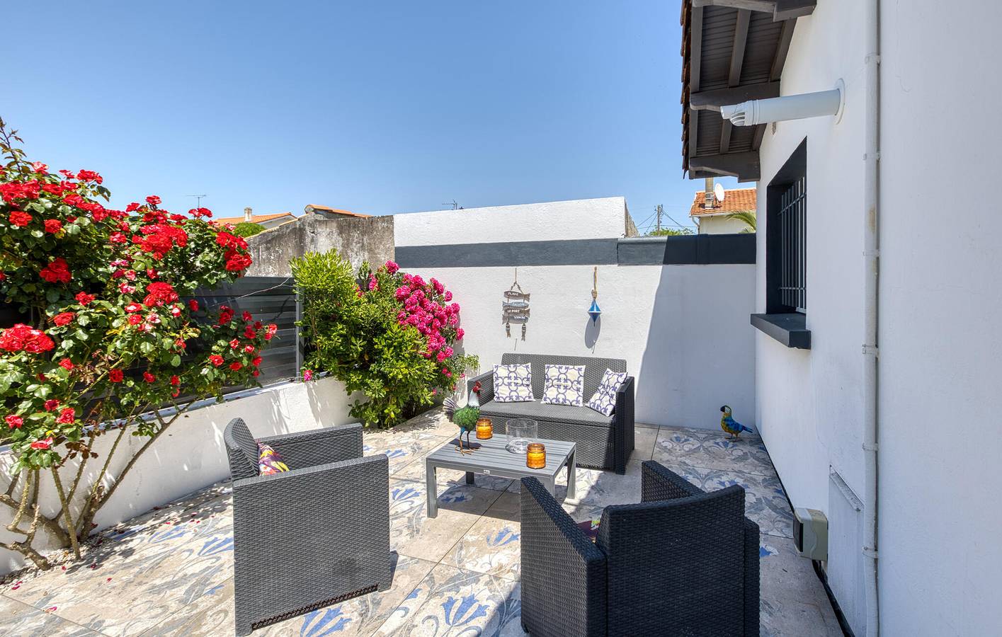 Modernes Apartment mit Pool, Garten & WiFi - 2,5km zum Plage du Chay in Royan, Côte de Beauté