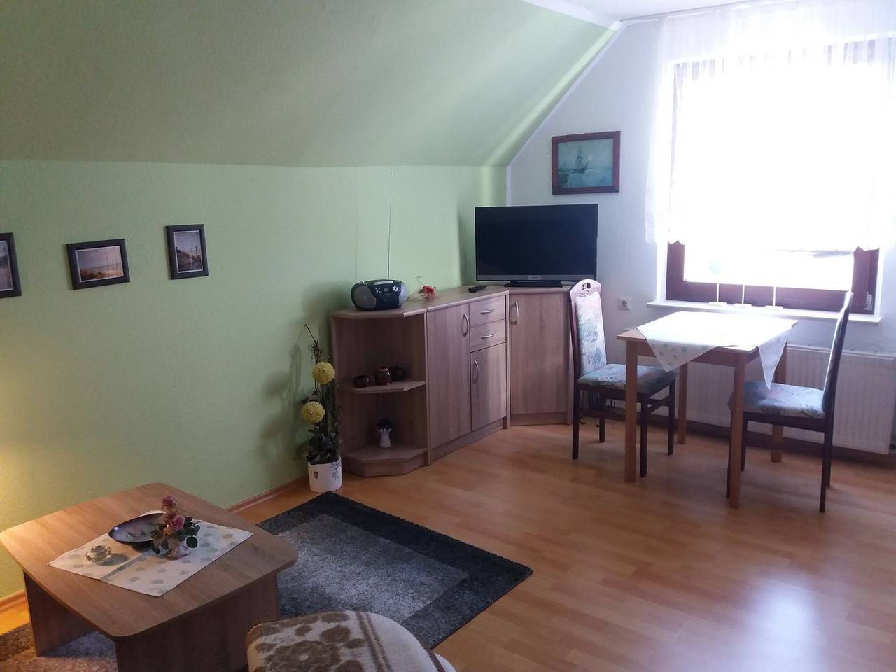 Ganze Wohnung, Kleine Fewo Ii - zwischen Boddstedter Bodden und traumhaften grünen Wiesen in Wieck am Darß, Fischland - Darß - Zingst