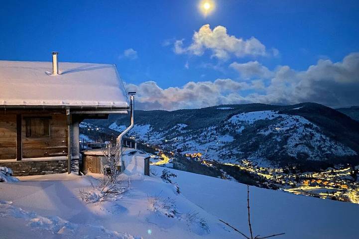 Gîte pour 4 personnes, avec terrasse ainsi que jacuzzi et jardin