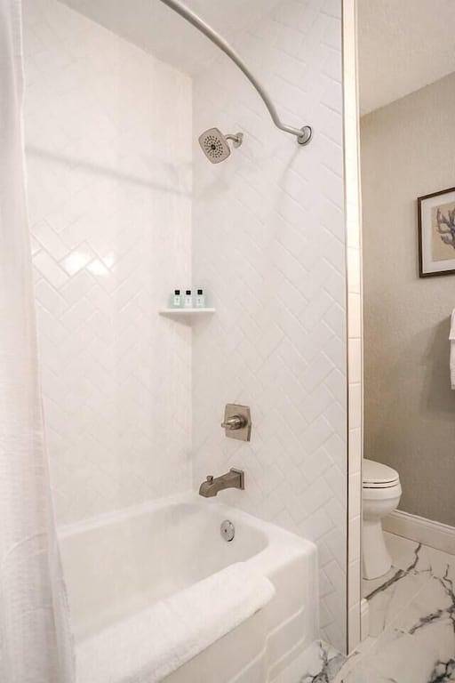 ⛵️Coastal Retreat at Tech Terrace 3/2 Remodeled 2 Kings in Lubbock, Lubbock County