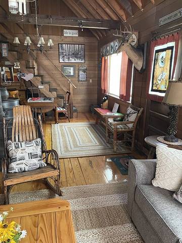 Log Cabin for 8 People in Barnard (VT), Vermont, Photo 2
