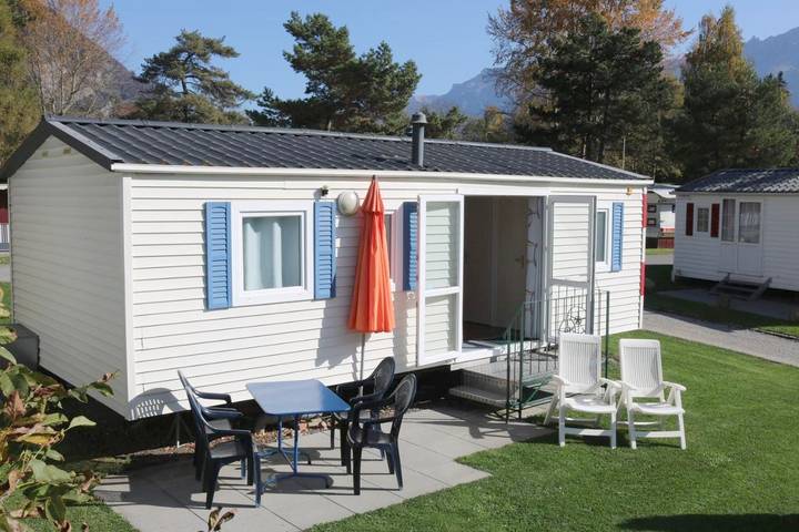 Ferienhaus für 5 Personen, mit Terrasse und Ausblick am Thunersee