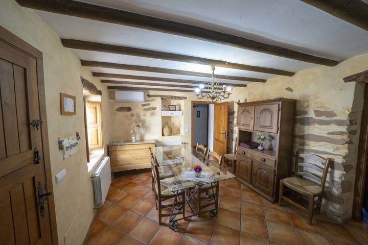 Casa rural para 6 personas, con terraza además de vistas y jardín en Laroya - 4