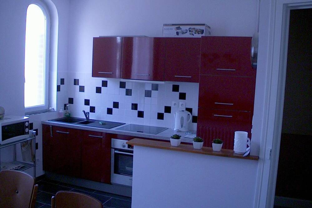 Appartement entier, Gite en centre ville 5 minutes de la gare in Chauny, Aisne