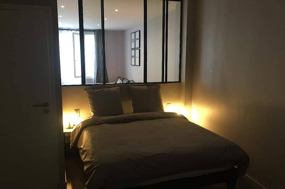 Entire apartment, Functional 2-room apartment a stone's throw from the Mairie de Montrouge metro station. in Montrouge, Hauts-de-Seine