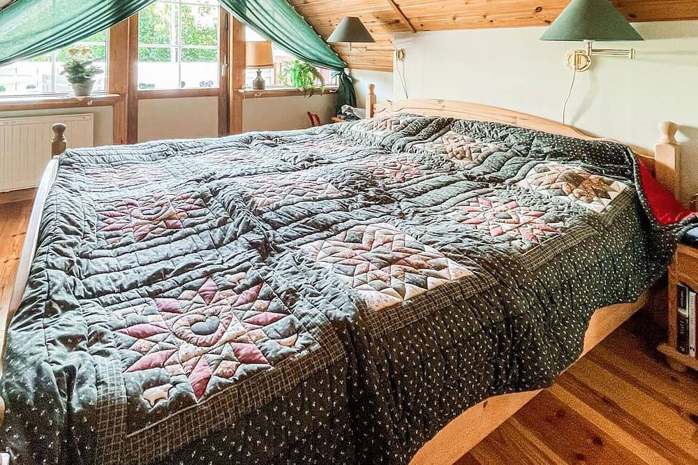 Stunning home in Frillesås with sauna in Frillesas, Halland