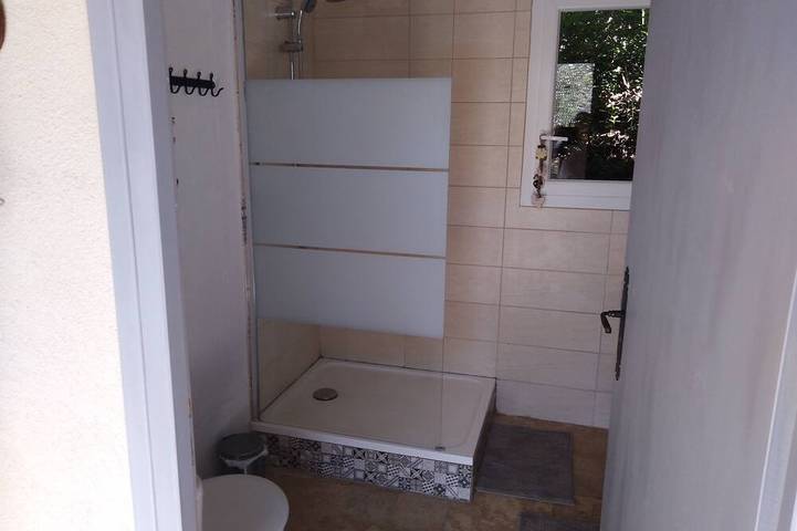 Gîte pour 2 personnes, avec jardin à Buisson - 4