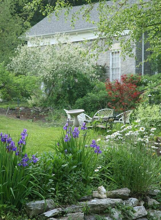 Charmantes historisches Häuschen an einer malerischen Straße zum Mt. Greylock in Lanesborough, Berkshire County