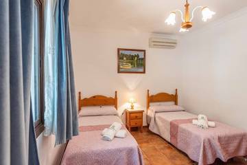 Casa Rural para 10 Personas en Ubrique, Parque natural de Los Alcornocales, Foto 4
