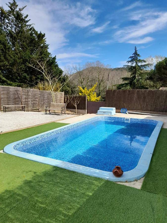 Apartamento para 6 personas, con Terraza y Jardín además de Piscina y Vistas en Llagostera