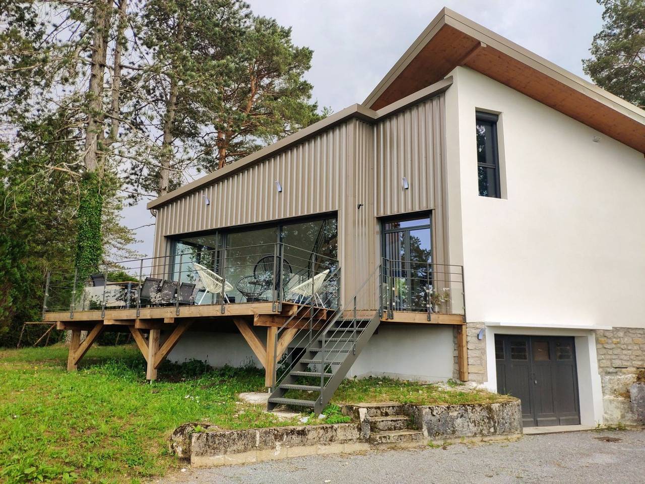 Maison avec vue imprenable sur le Lac de Chalain in Doucier, Jura