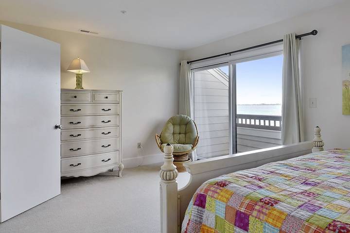 Vacation rental for 9 people, with balcony and pool in Delaware