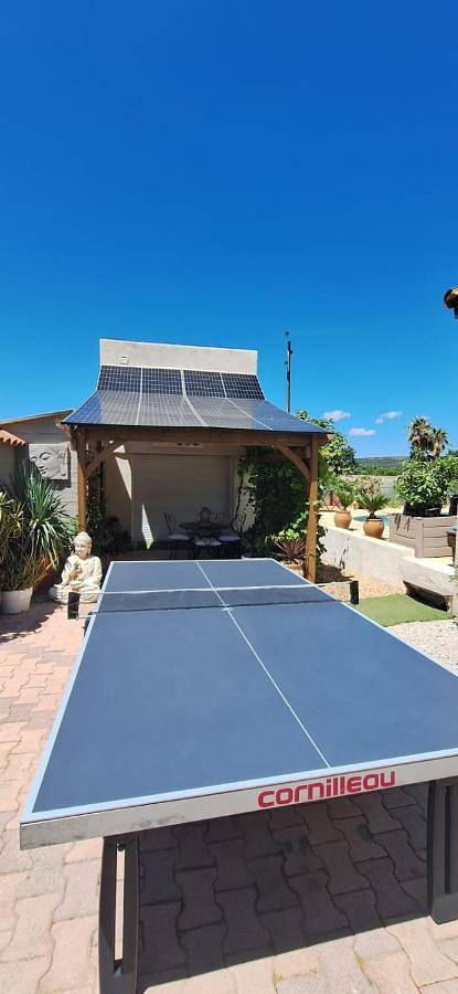 Location de vacances pour 4 personnes, avec piscine ainsi que vue et jardin à Vendémian - 2
