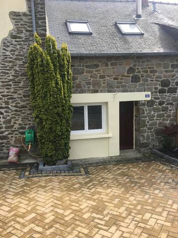 Gîte pour 2 personnes, avec terrasse à Hirel