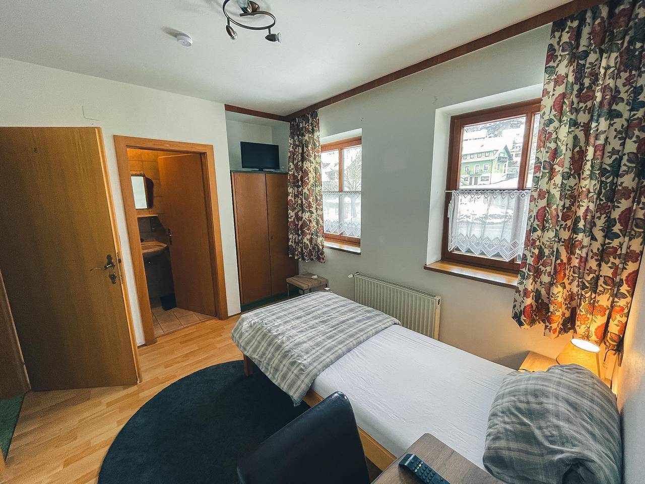 Entire holiday apartment, Einzelzimmer 8, Wc, Dusche in Millstatt, Oberkärnten