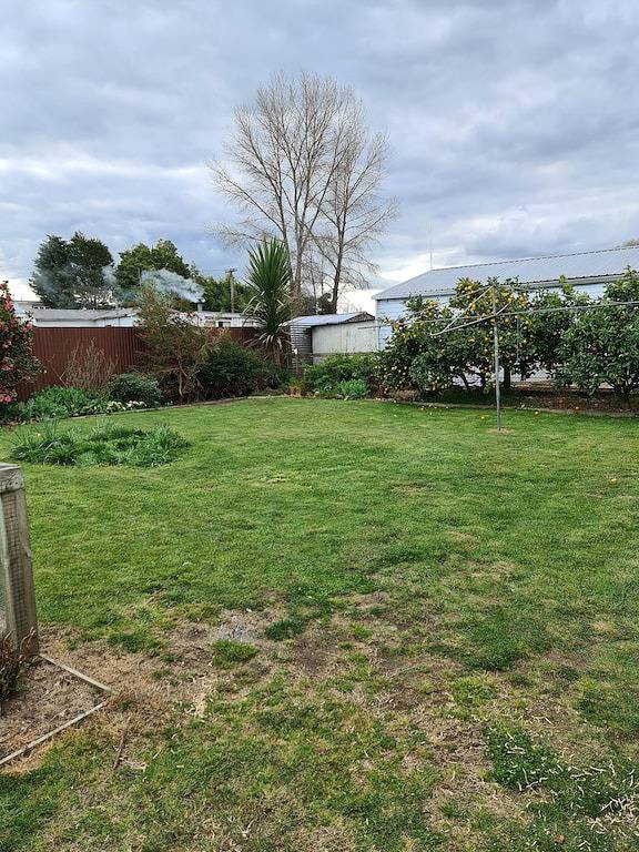 Cute rustic bach, A home away from home. Located in beautiful mangakino in Taupo District