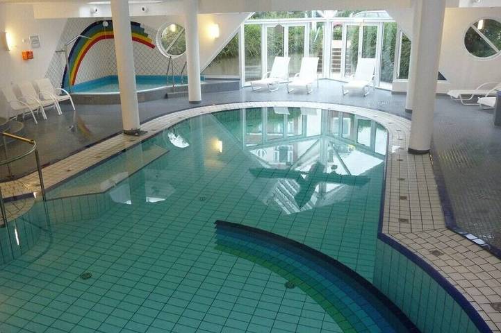 Ferienwohnung für 4 Personen, mit Balkon und Whirlpool sowie Pool und Sauna in Dorum