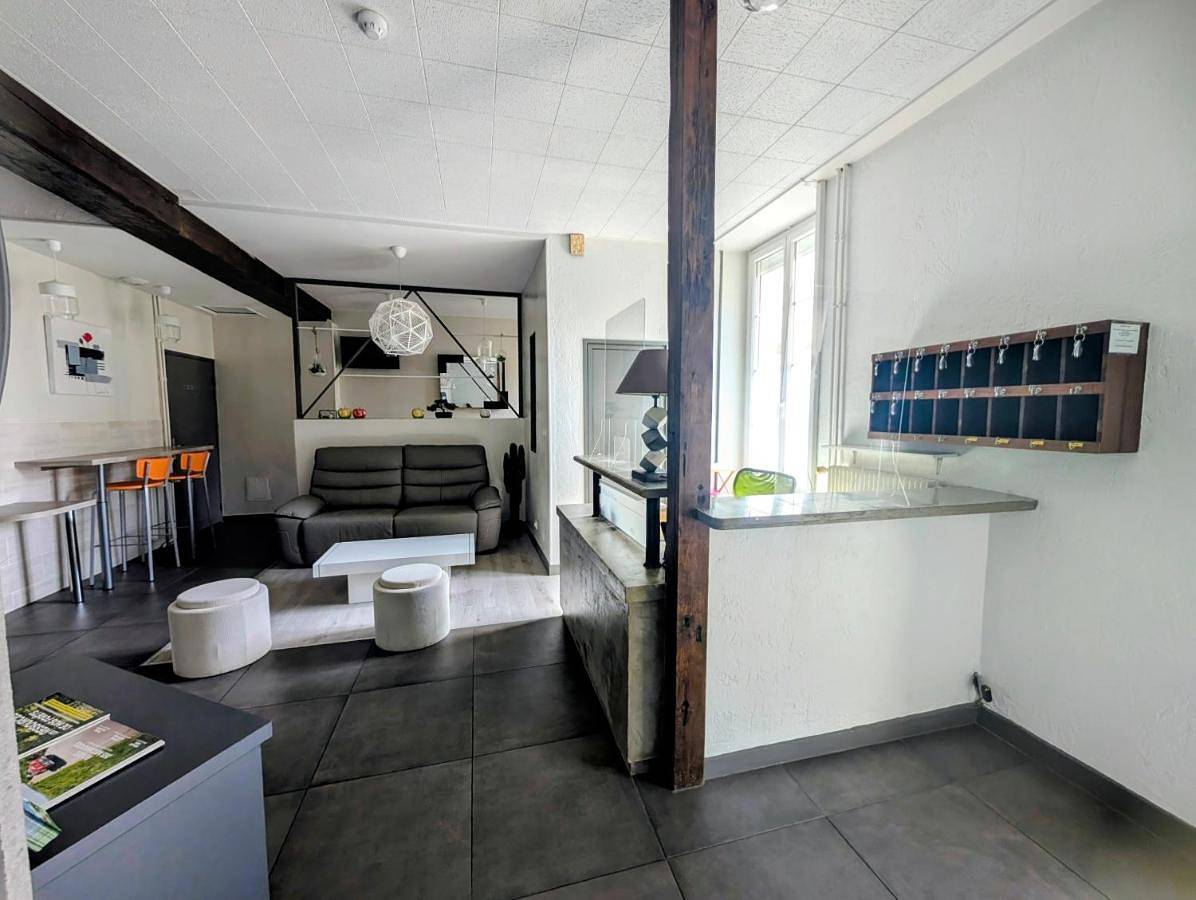 Single Room in Nevers, Nièvre