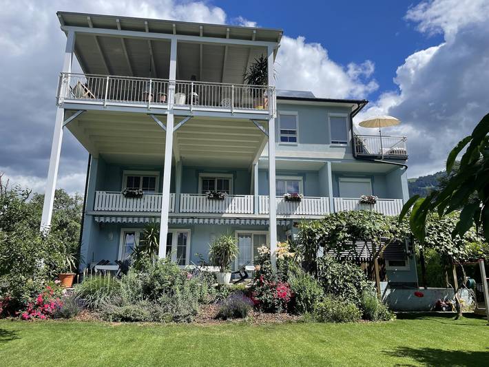 Ferienwohnung für 3 Personen, mit Balkon und Terrasse sowie Garten und Pool in Seeboden