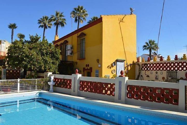 Gîte pour 8 personnes, avec Terrasse et Jardin à Mairena del Aljarafe