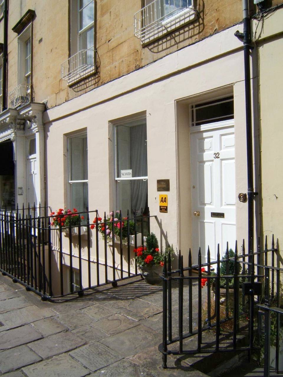 King Room with Bath in Bath, Bath & North East Somerset