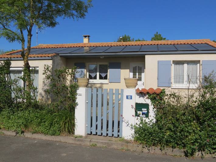Gîte pour 6 personnes, avec terrasse et jardin