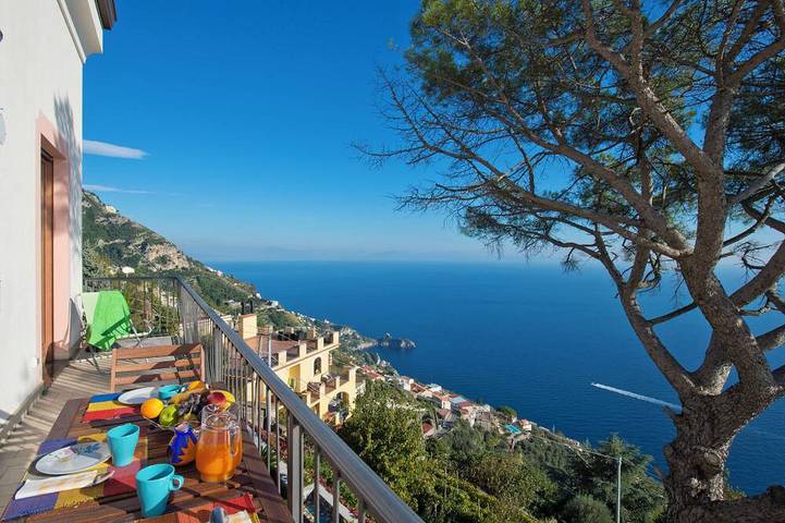 Ganze Wohnung, Zaffiro apartment with panoramic sea view between Amalfi and Positano in San Michele (Salerno), Furore