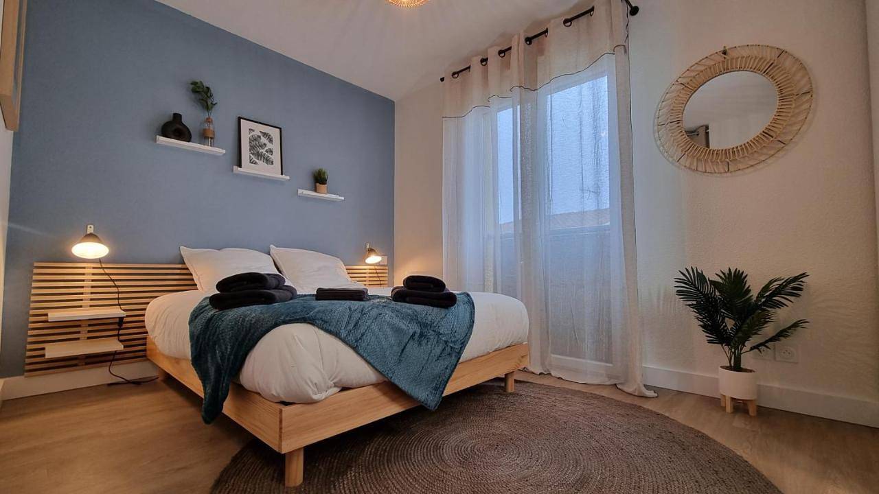 Appartement entier, T2 quartier Mermoz, 2 places de parking privées in Pamiers, Ariège
