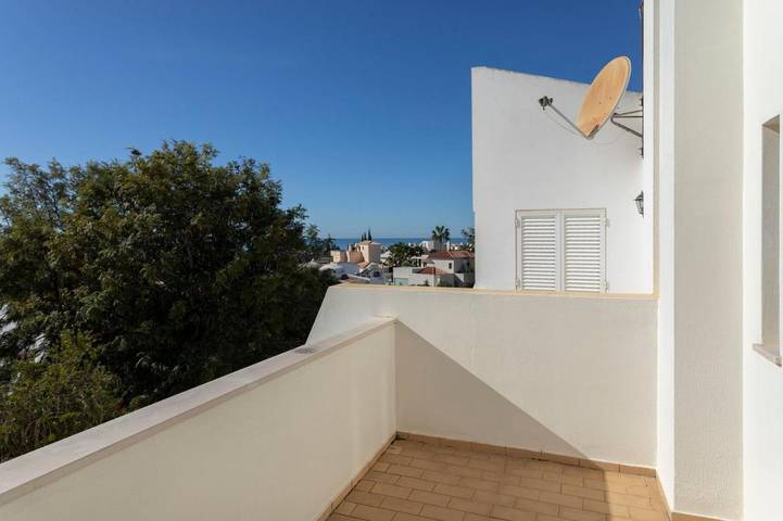 Maison d’hôte pour 6 personnes, avec Balcon ainsi que Jardin et Piscine à Albufeira - 3