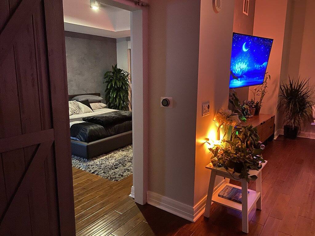 Ganze Wohnung, Penthouse One Bedroom Sonos Sound + Philips Hue Immersive Lighting in Downtown Las Vegas, Las Vegas