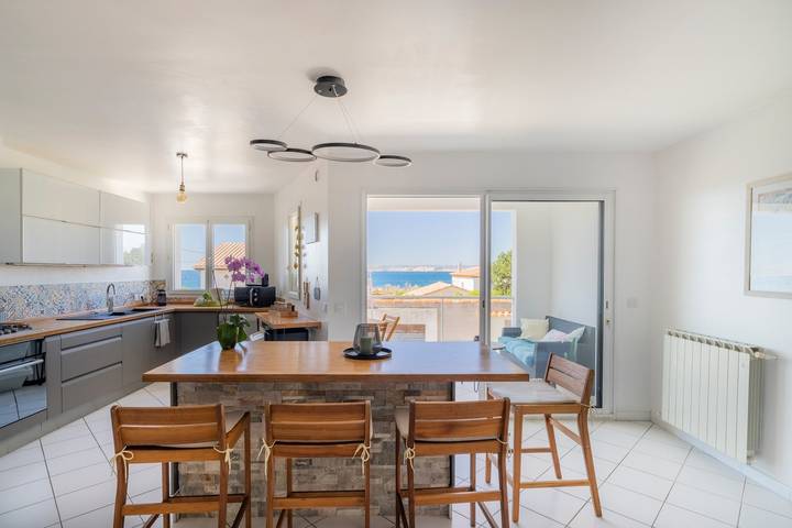 Ferienhaus für 6 Personen, mit Terrasse und Garten in Calanques - 2