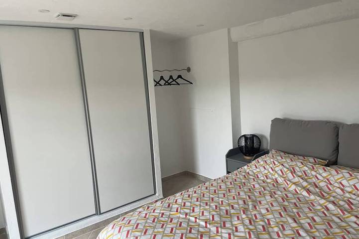 Location de vacances pour 4 personnes, animaux acceptés à Peyroules - 2