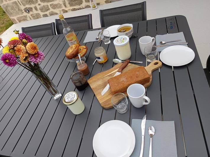 Location de vacances pour 10 personnes, avec jardin à Colombier-le-Vieux - 3