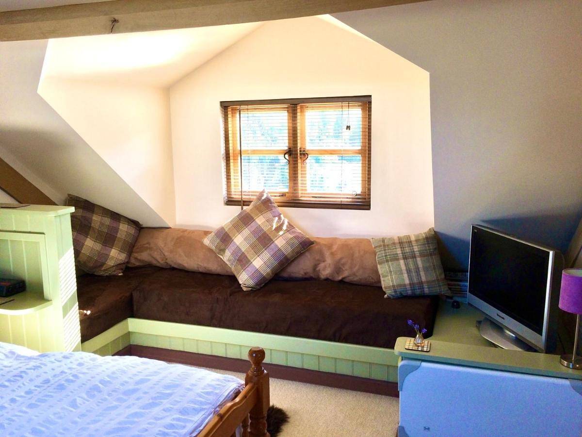 Deluxe Family Suite in Stroud, Gloucestershire