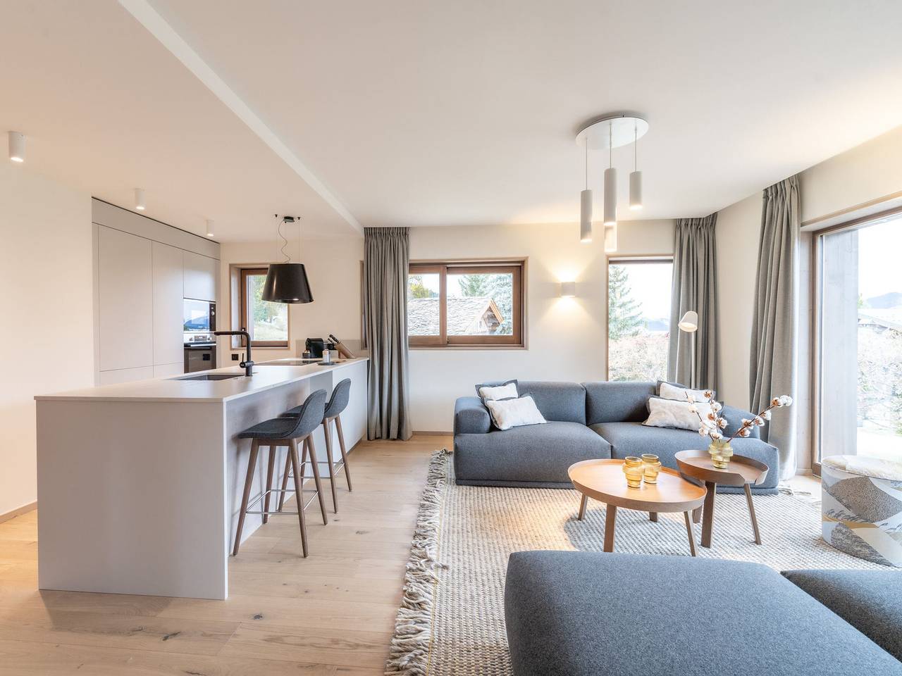 Entire apartment, Modern Apartment Near Courchevel Le Praz Center, Close to Slopes, Sleeps 6 in Le Praz, Saint-Bon-Tarentaise
