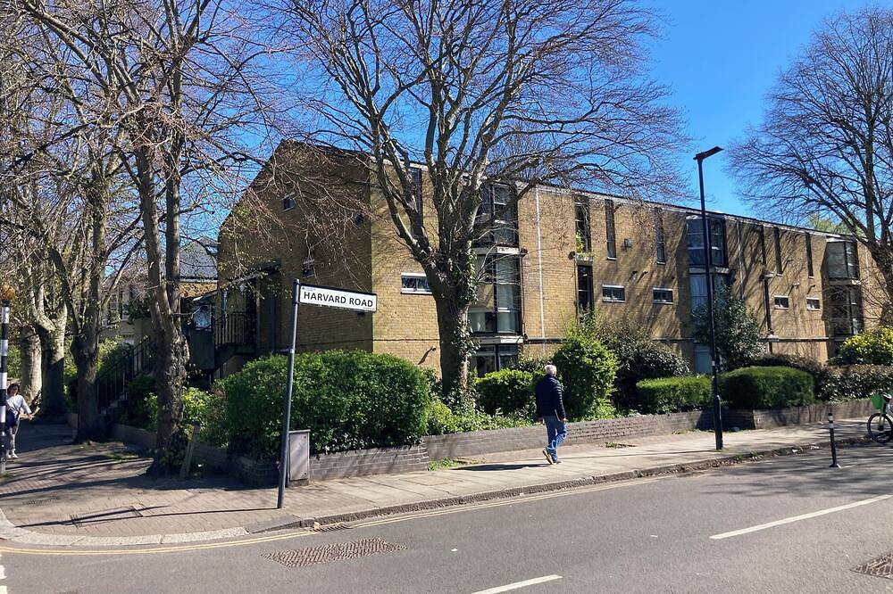 Apartment for 3 People in Hounslow, London