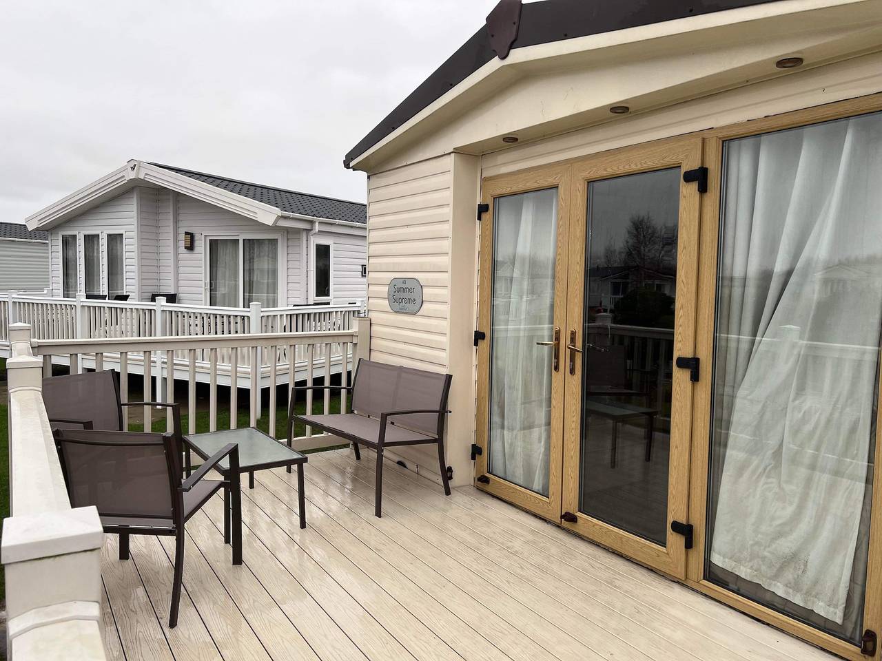 Caravan - Sleeps 8 - Pets Ok - Parking in Hunstanton, Norfolk Coast
