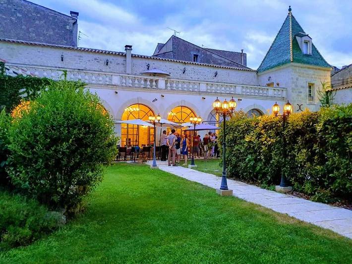 Chambre d’hôte pour 2 personnes, avec piscine et jacuzzi ainsi que terrasse et jardin à Pézenas - 2