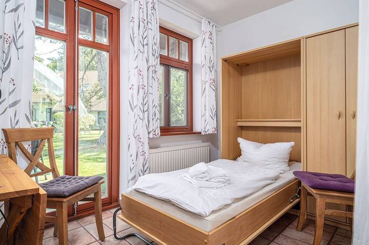 Ferienhaus für 4 Personen, mit Terrasse und Garten in Wustrow - 3