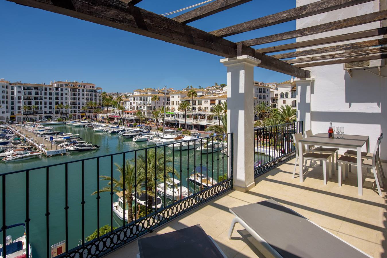 Entire apartment, Boqueron 2001 Puerto de la Duquesa in Puerto de la Duquesa, Costa del Sol