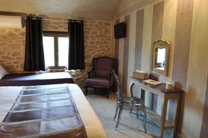 Location de vacances pour 3 personnes, avec jardin et piscine à Sarrians - 2