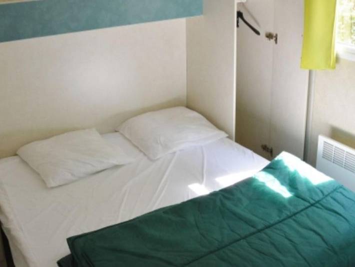 Location de vacances pour 6 personnes, avec terrasse et piscine à Monceaux-sur-Dordogne - 4