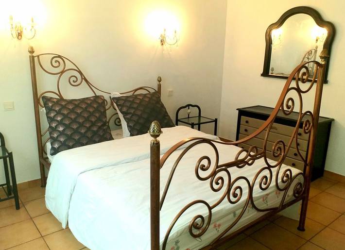 Gîte pour 10 personnes, avec terrasse ainsi que jardin et piscine dans les Pyrénées-Orientales - 4