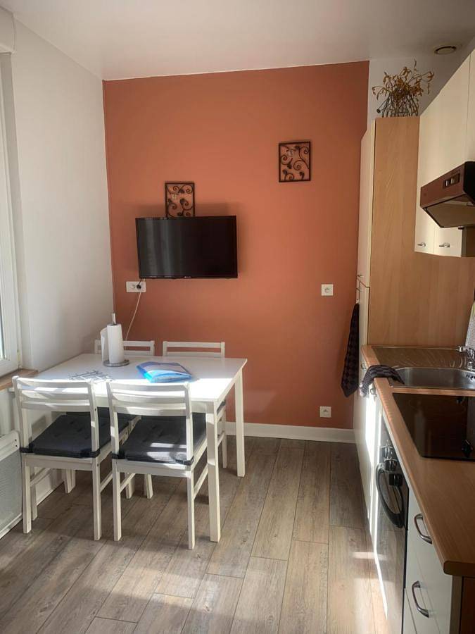 Appartement entier, Apartment in Braine, Aisne