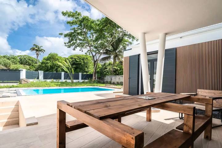 Location de vacances pour 8 personnes, avec jardin et piscine dans Port-Louis Guadeloupe - 2