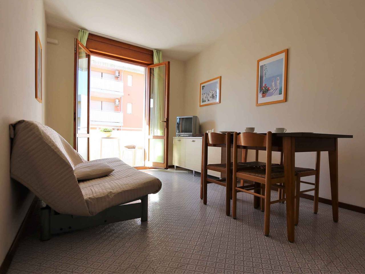 Appartement de vacances entier, Appartement de vacances avec balcon et climatisation  in Bibione, Province de Venise
