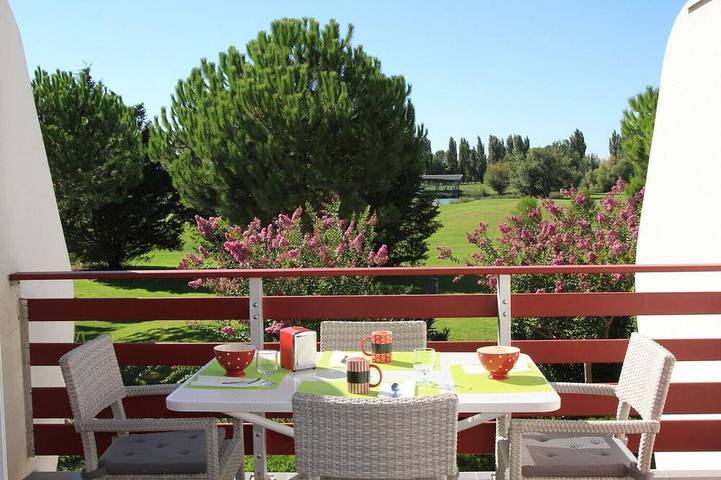 Appartement de vacances pour 4 personnes, avec piscine et balcon