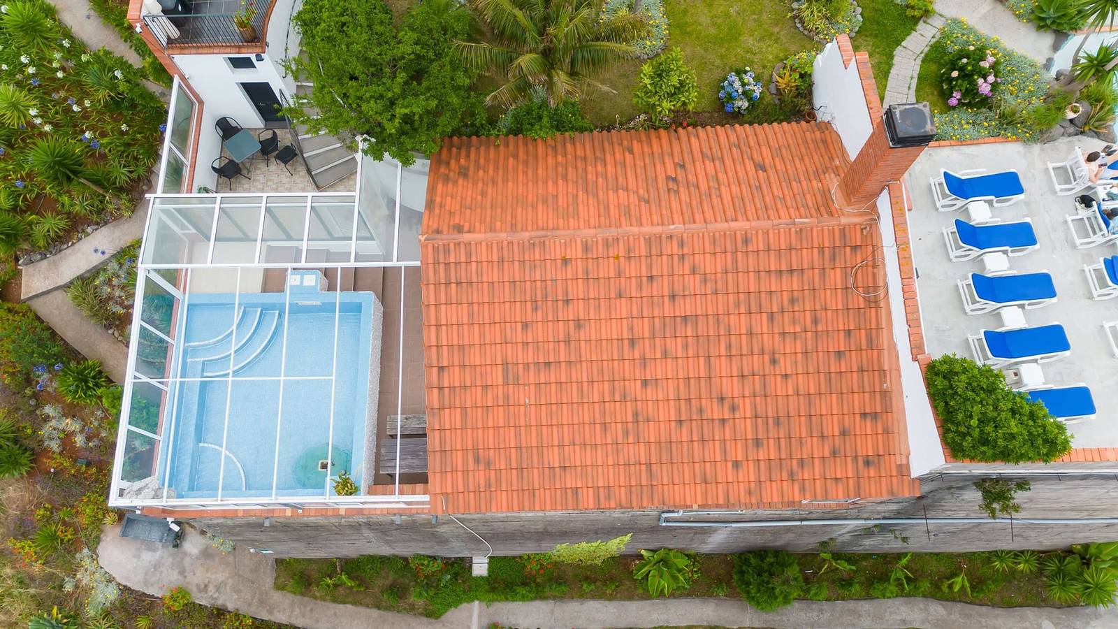 Ganzes Studio, Ocean Heated Pool&Jacuzzi View Blue in Camacha, Madeira