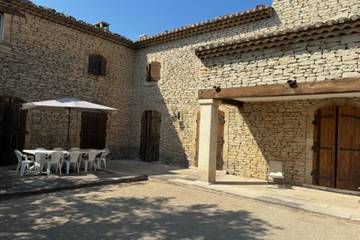 Maison De Vacances pour 8 Personnes dans Gordes, Parc naturel régional du Luberon, Photo 4